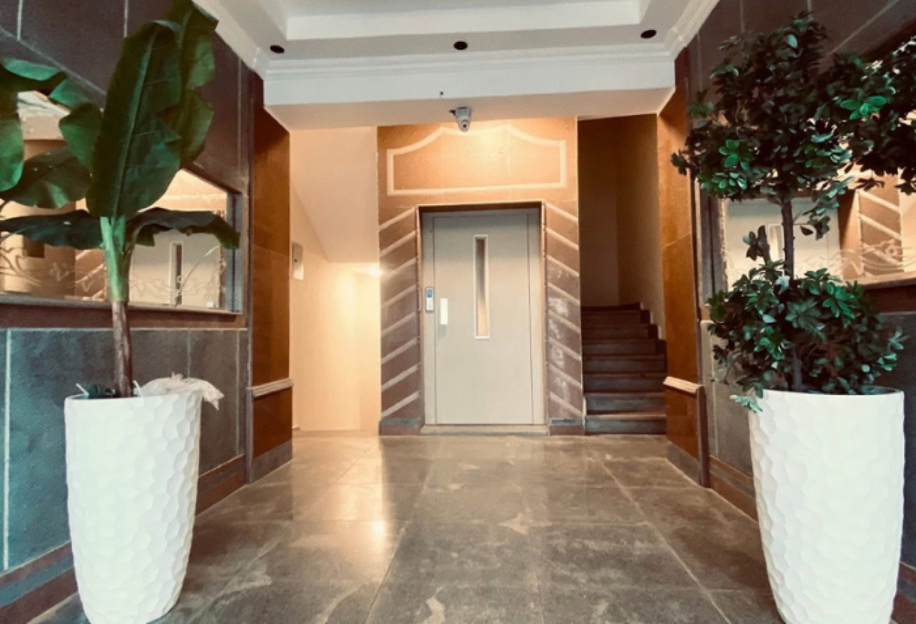 شقة 160 متر للبيع في حي الأندلس التجمع الخامس نصف تشطيب استلام فوري - Image 5