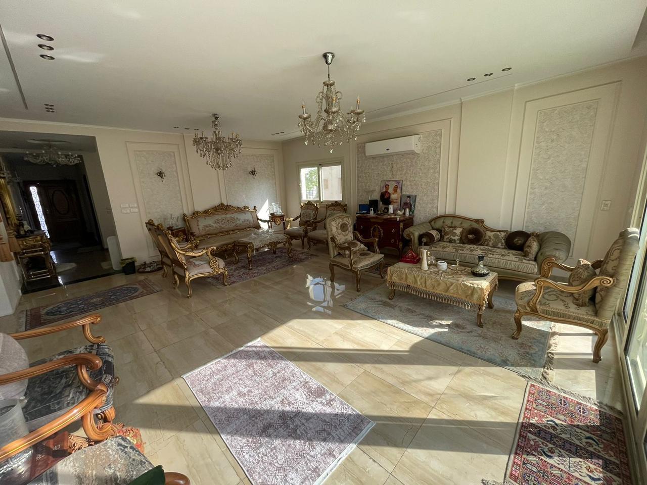 فيلا ستاند ألون للبيع في كمبوند القرنفل هايتس التجمع الخامس - Image 4