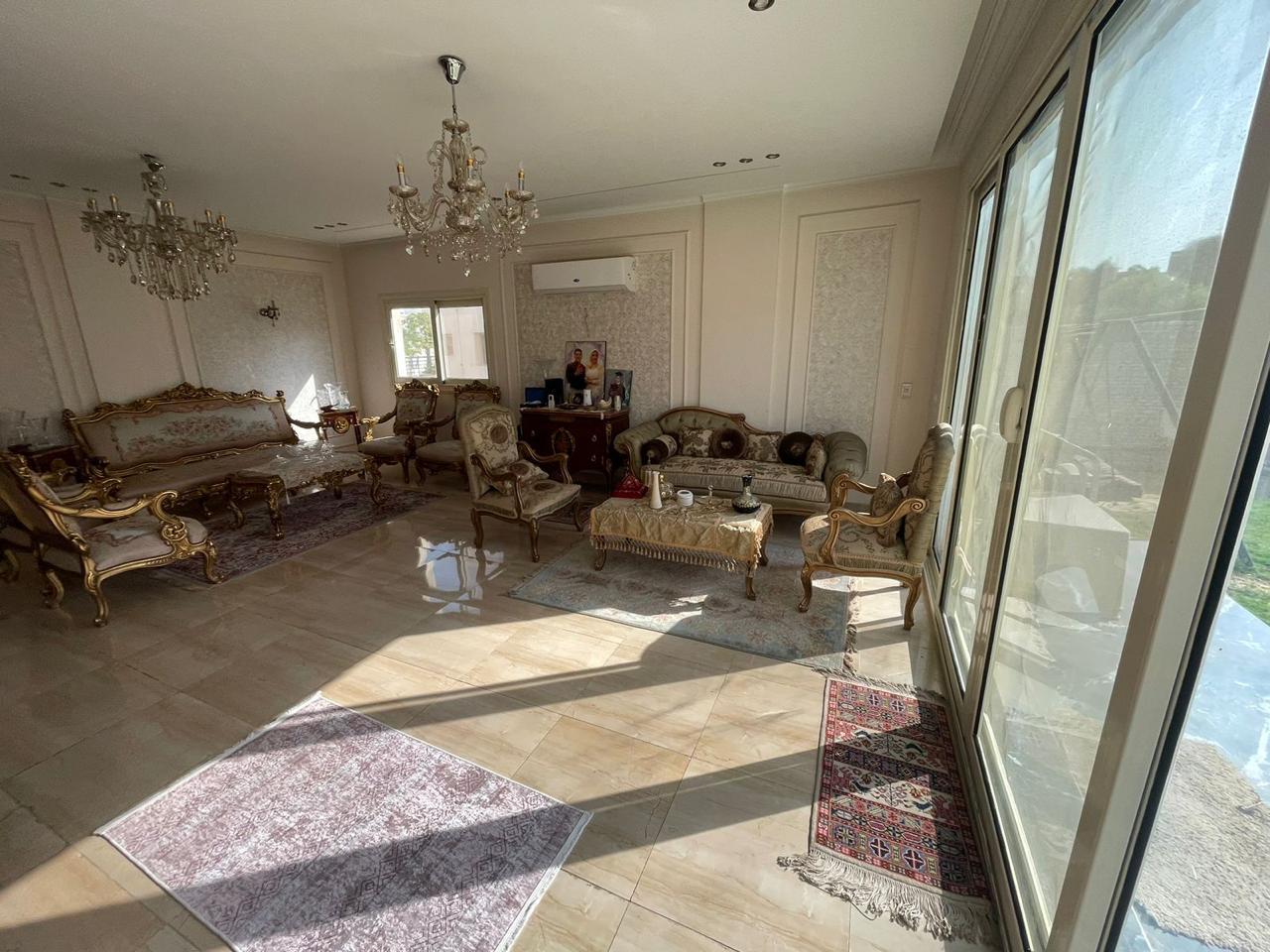 فيلا ستاند ألون للبيع في كمبوند القرنفل هايتس التجمع الخامس - Image 6