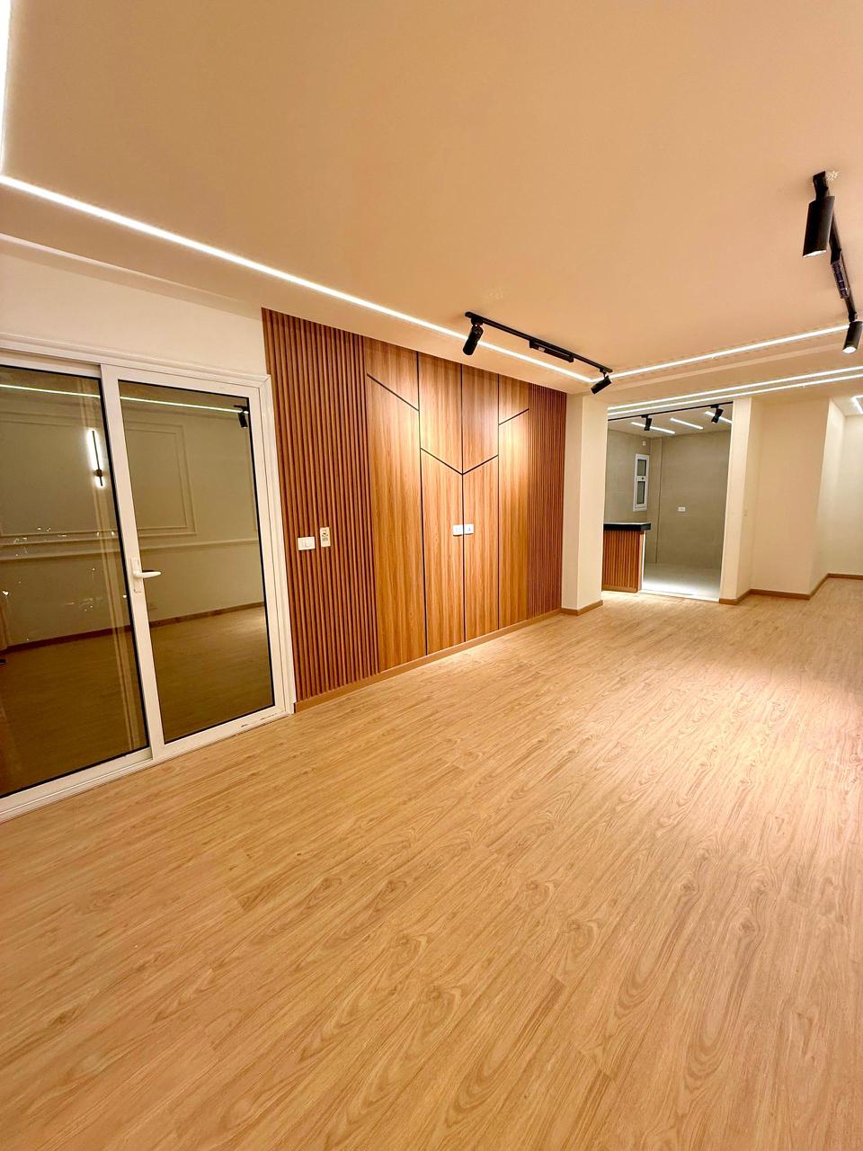 شقة 107م للبيع في مدينتي القاهرة الجديدة تشطيب فندقي وإطلالة بانورامية - Image 10