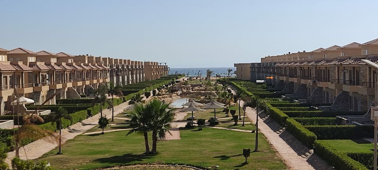 فيلا تاون هاوس مفروشة 200م للبيع في قرية لاجولي مارينا العين السخنة استلام فوري - Image 17