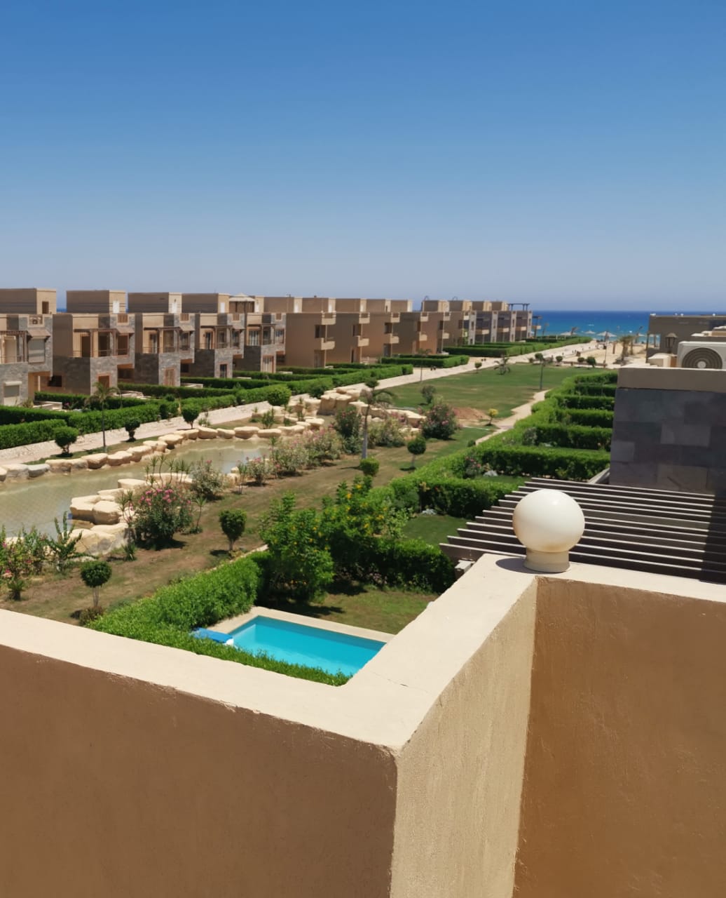 فيلا تاون هاوس مفروشة 200م للبيع في قرية لاجولي مارينا العين السخنة استلام فوري - Image 18