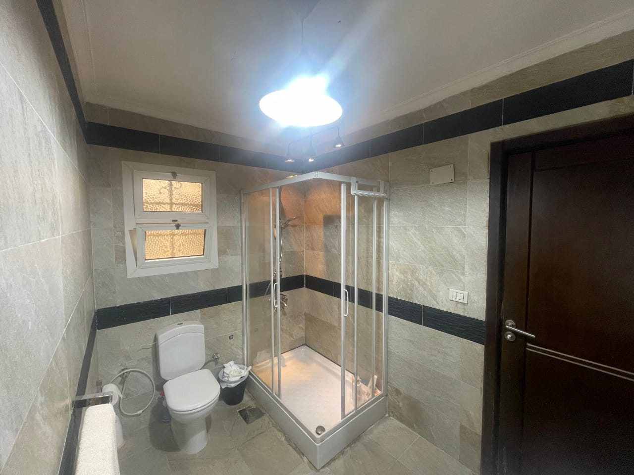 شقة90م للبيع تشطيب كامل في أبراج المعمورة زهراء المعادي - Image 10