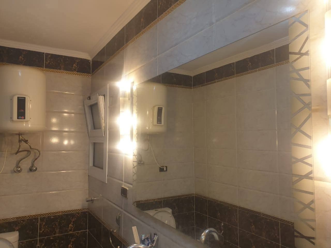 شقة مفروشة ١٤٥م لقطة بتشطيب سوبر لوكس للإيجار بجوار سيتي سنتر ألماظة - Image 5