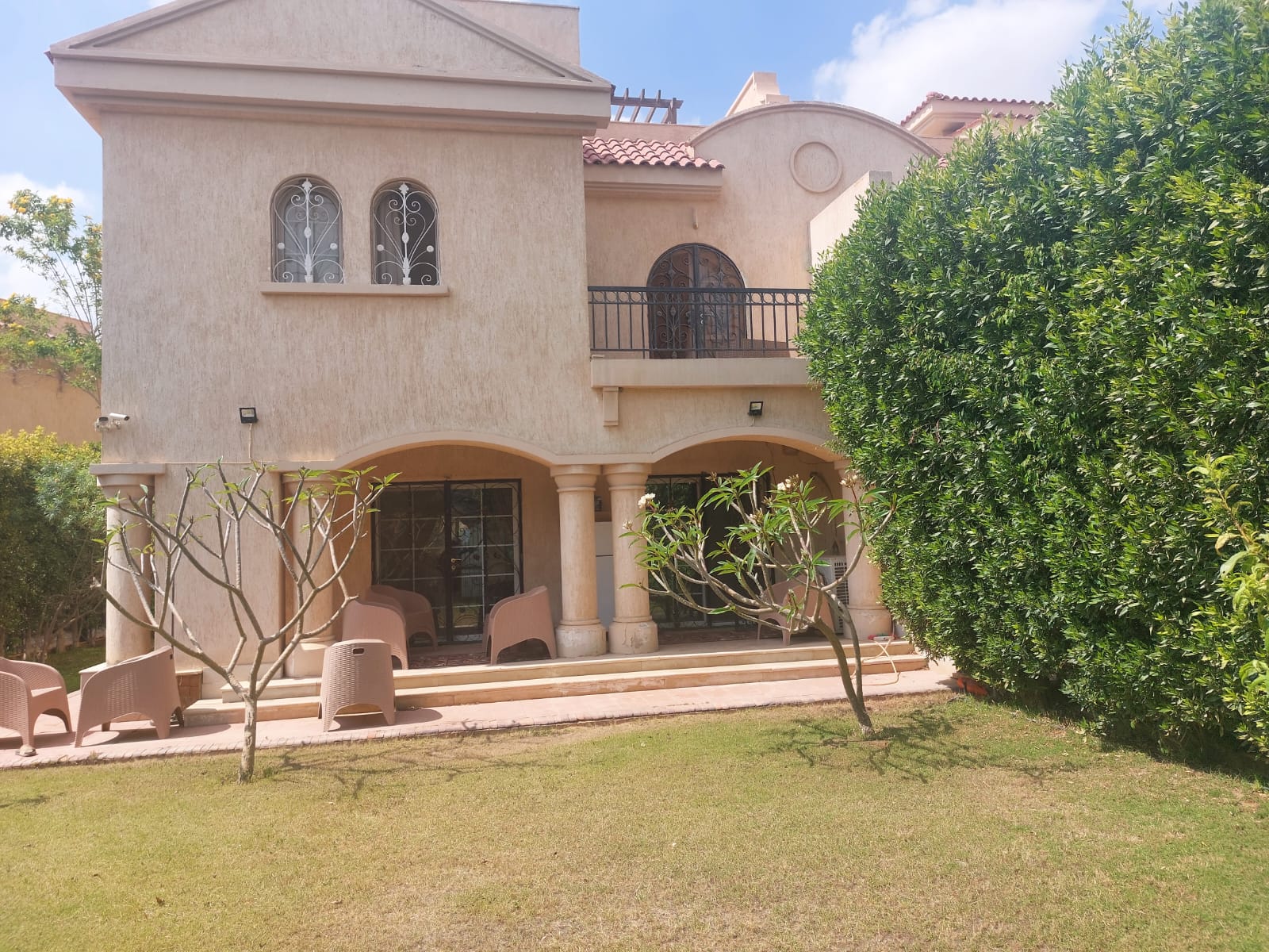 427sqm Twin House Villa for Sale in Madinaty with Private Garden Full Finishing and ready to move - Image 2