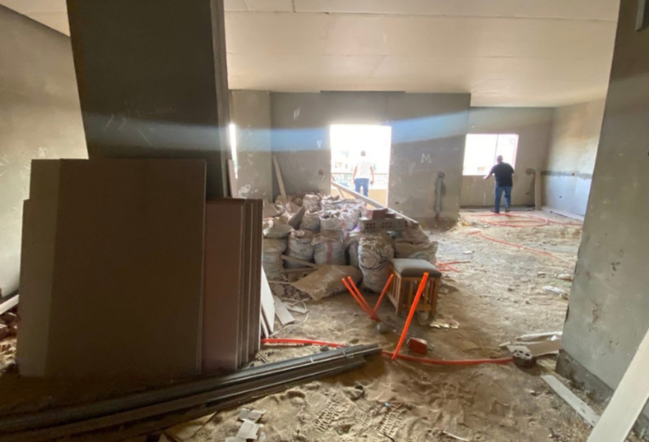 شقة 160 متر للبيع في حي الأندلس التجمع الخامس نصف تشطيب استلام فوري - Image 8