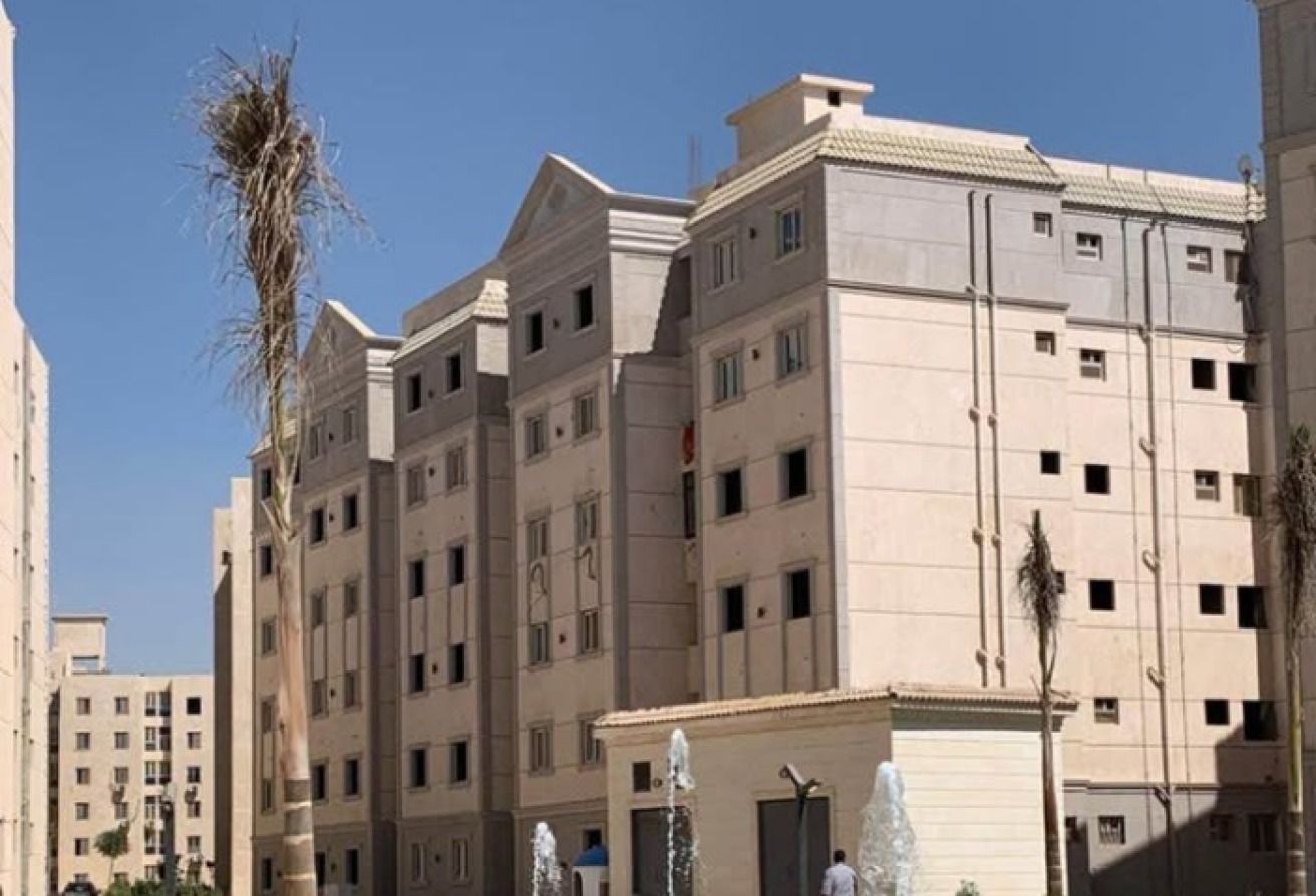 شقة 135 متر للبيع في حدائق أكتوبر استلام فوري - image 1